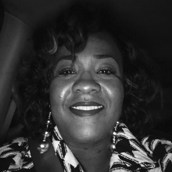 Meet your Posher, Carmella - Picture 1 of 1